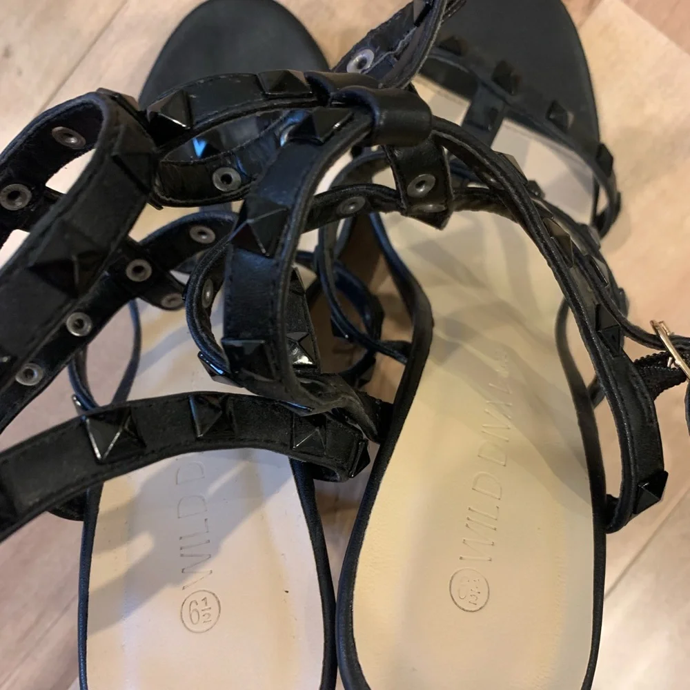 Wild Diva Heels - Picture 3 of 3